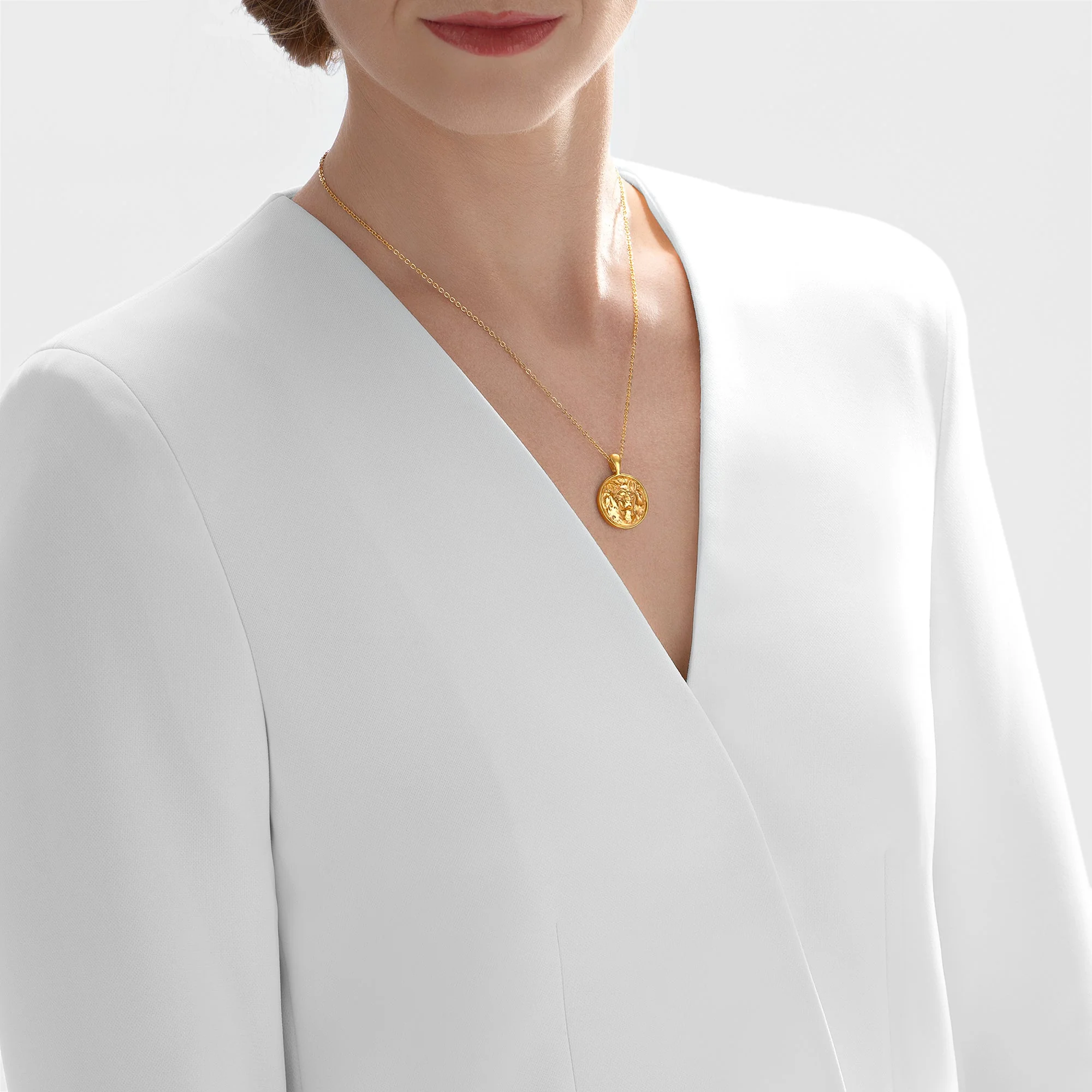 24Kt Gold Leo Pendant - Image 4