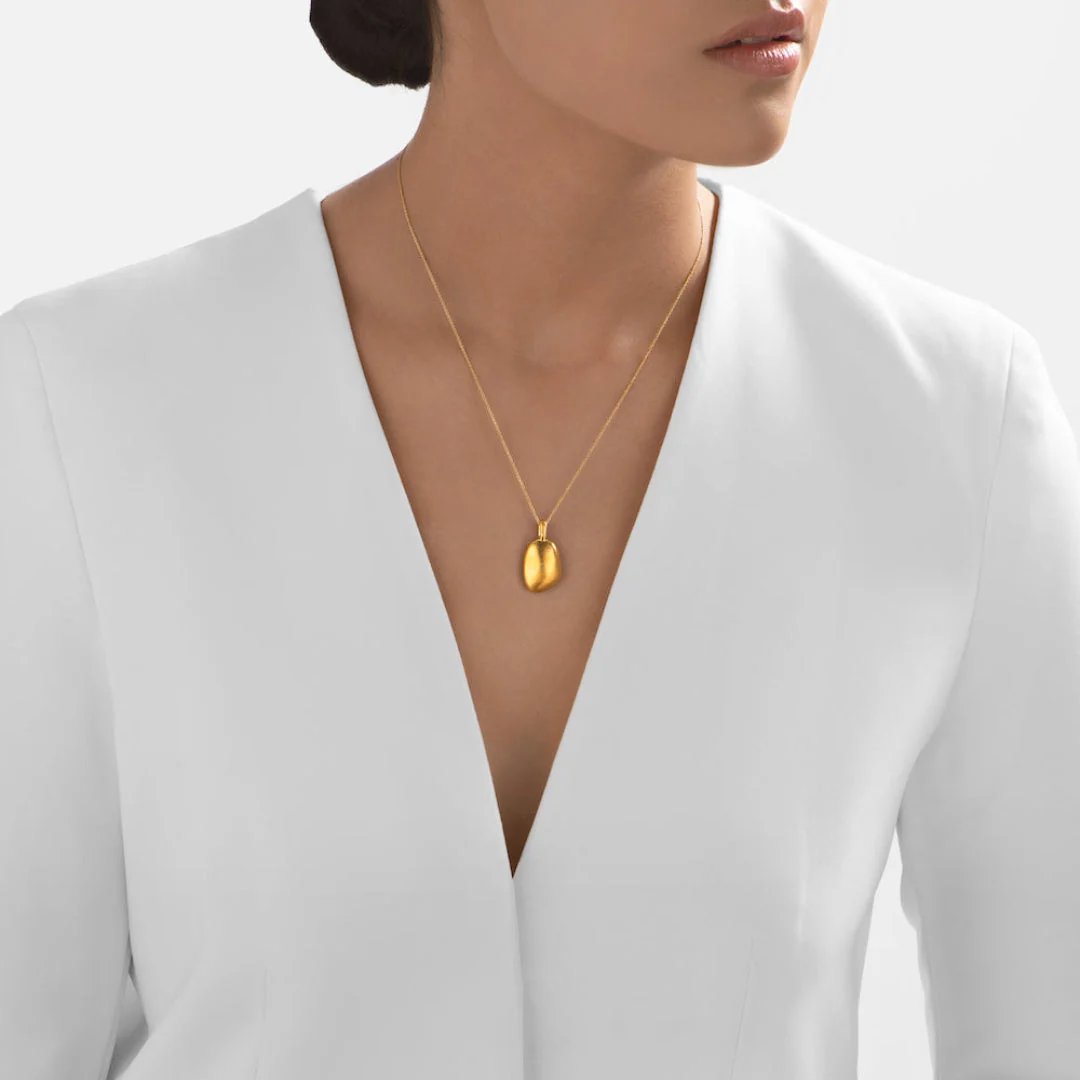 24Kt Gold Pebble Pendant - Image 3